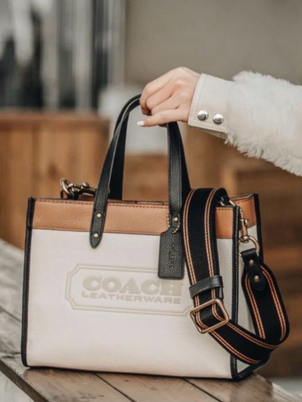 COACH J2139 FIELD TOTE 30 COLORBLOCK CHALK MULTI WITH COACH BADGE BAG 🌟EUC🌟 - Picture 16 of 17